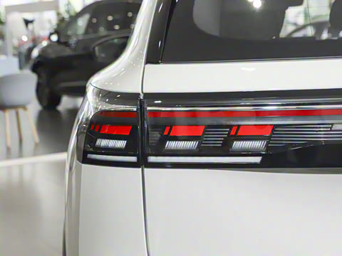 2026�� PRO 380TSI ���� R-Line �����