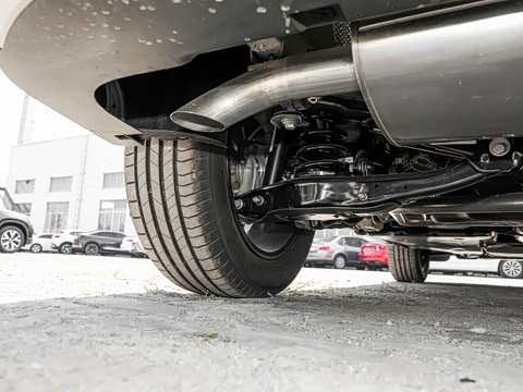 2026�� �Ŀ� ̽��L 300TSI ������Ӣ