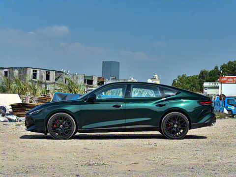 2026�� 2.0T Trophy+ �����˶���