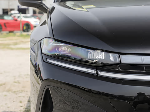 2026�� L 300TSI DSG ������