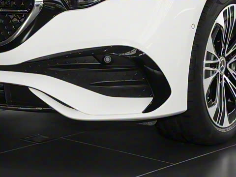 2024�� E 350 e L ���ʽ��϶����˶��γ�