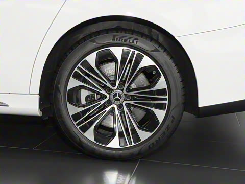 2024�� E 350 e L ���ʽ��϶����˶��γ�