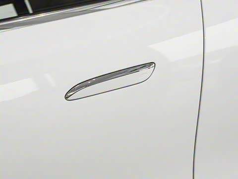 2024�� E 350 e L ���ʽ��϶����˶��γ�