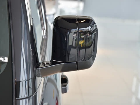 2026�� 110 3.0T P400 X-Dynamic HSE