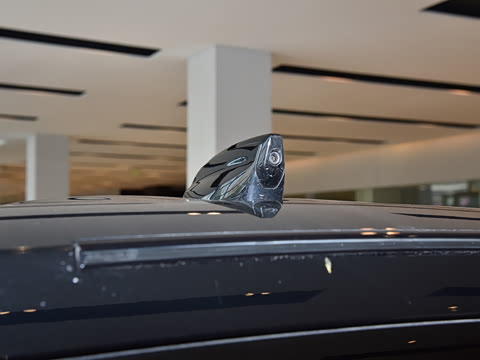 2026�� 110 3.0T P400 X-Dynamic HSE