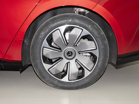 2025�� 750��