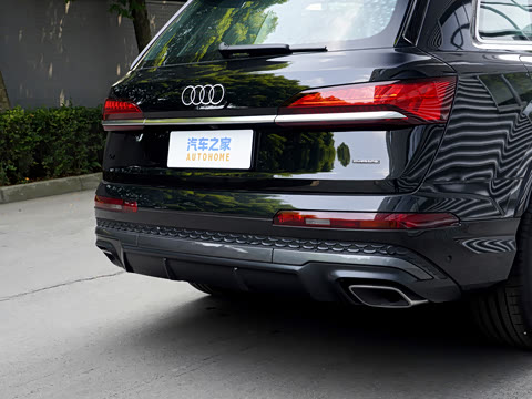 2026�� 55 TFSI quattro S line�˶���