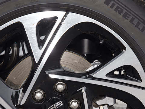 2026�� 2.0T ������춯��