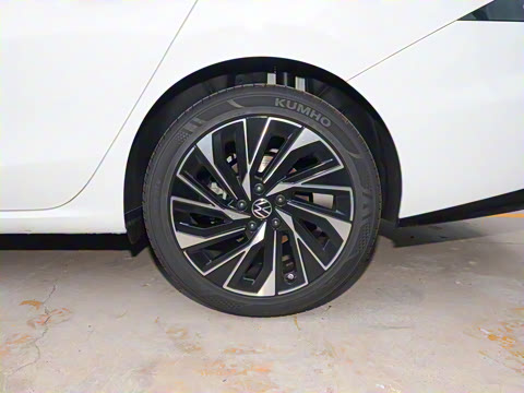 2026�� L 300TSI DSG ������