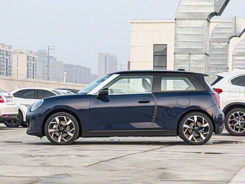 2025�� 463km COOPER SE ������