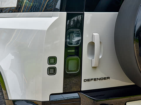 2026�� 110 3.0T X-Dynamic HSE