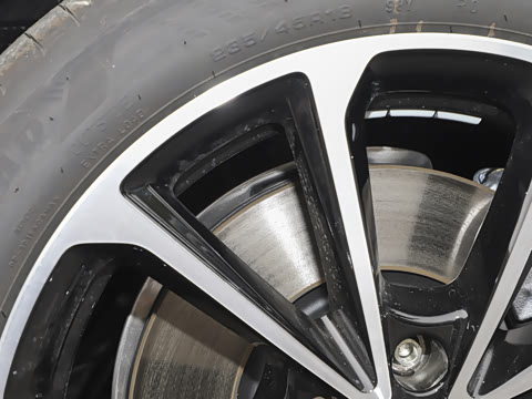 2026�� 2.0T �˶���