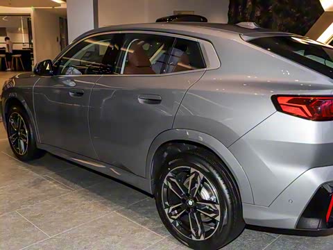 2025�� sDrive25i M�˶���װ