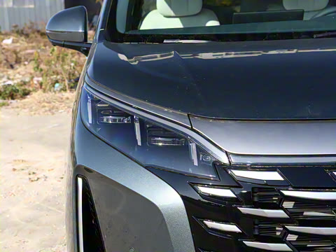 2026 DM-i 1.5T 218KM Խ