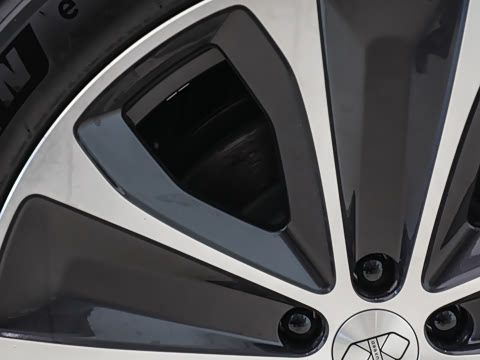 2026�� Max+ (896�߼����״