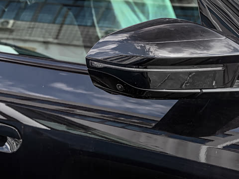 2025�� M50 xDrive