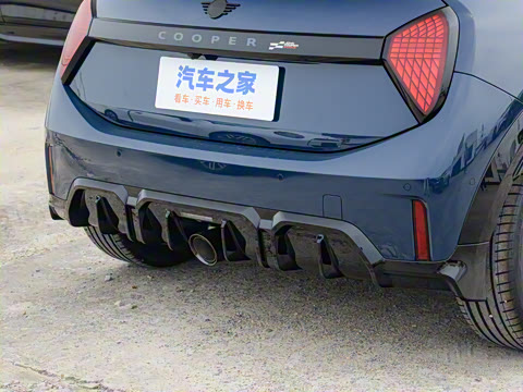 2025�� JOHN COOPER WORKS