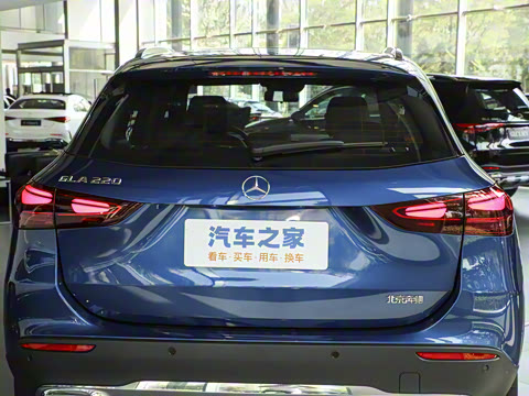 2025�� �Ŀ� GLA 220