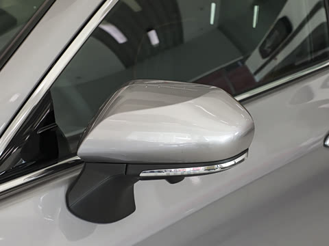 2026�� ˫�� 2.5L XLE����