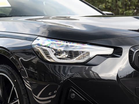 2026�� M240i xDrive