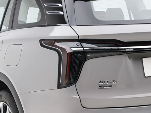 2025�� 2.0T PHEV ����200��������� 6�� 