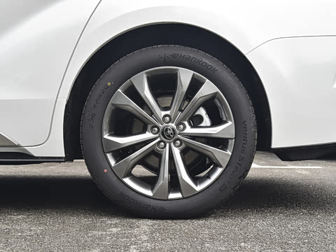 2027�� 2.5L ˫�����������