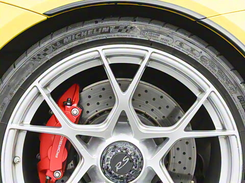 2023�� Spyder RS 4.0L