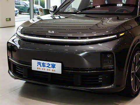 2025�� Ultra ���ܻ��°�