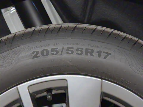 2026�� ���L 300TSI ����