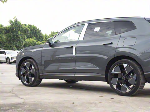 2026�� ������������Plus