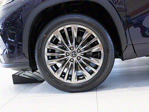 2026�� 2.5L���ܵ��˫������������ 7��