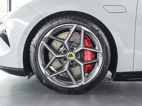 2026�� 600 SE 5��