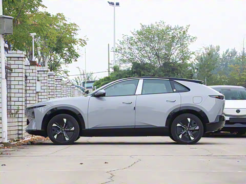 2025�� ����200 Pro