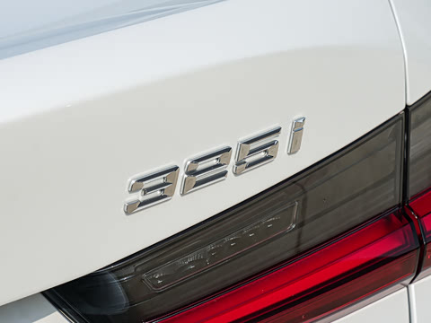 2026�� 325i M�˶���װ
