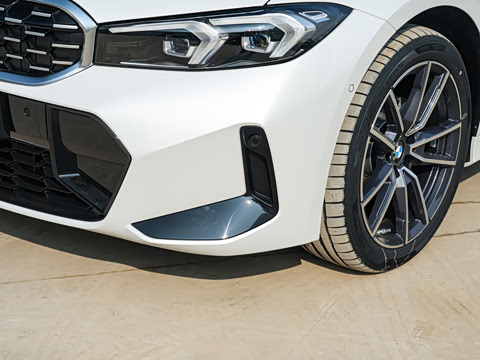 2026�� 325i M�˶���װ