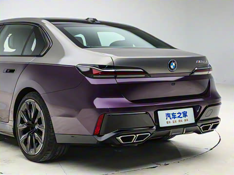 2023�� M760Le xDrive