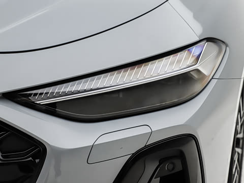 2026�� 2.0T �˶��� quattro