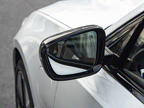 2026�� eDrive 40 L ��ҹ�˶���װ