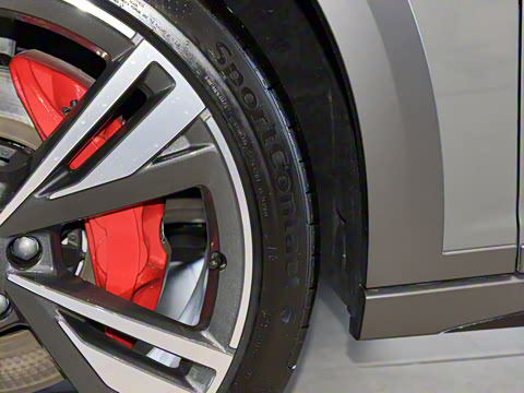 2025�� allroad quattro 55 TFSI ��̽�ռ�