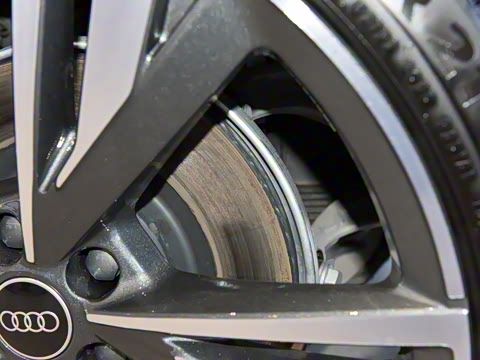 2025�� allroad quattro 55 TFSI ��̽�ռ�