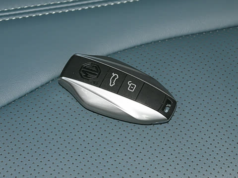 2026�� 2.0T Trophy+ �����Ǽݰ�