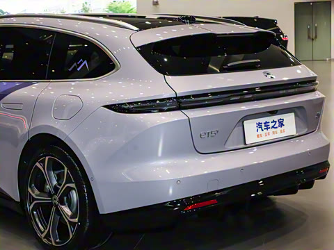 2025�� Զ����װ�޶��� 100kWh Touring