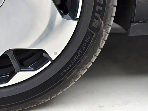 2025�� Ultra�� 70kWh