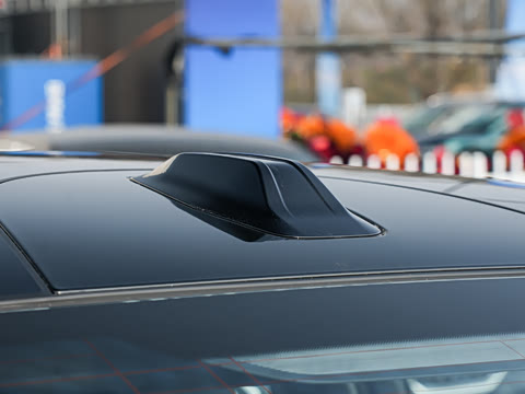 2026�� �Ŀ� 525Li M�˶���װ