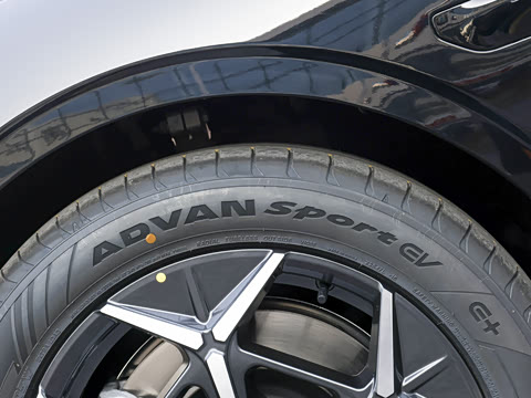 2025�� 240����Ultra H5