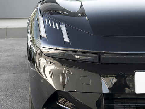 2025�� 240����Ultra H5