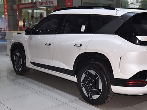 2025�� ����TECH�� 64.2kWh