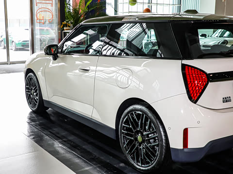 2025�� PAUL SMITH ���ʦ��