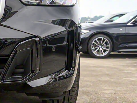 2025�� xDrive 40Li ������M�˶���ҹ��װ