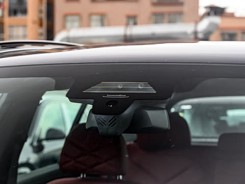 2025�� xDrive 40Li ������M�˶���ҹ��װ